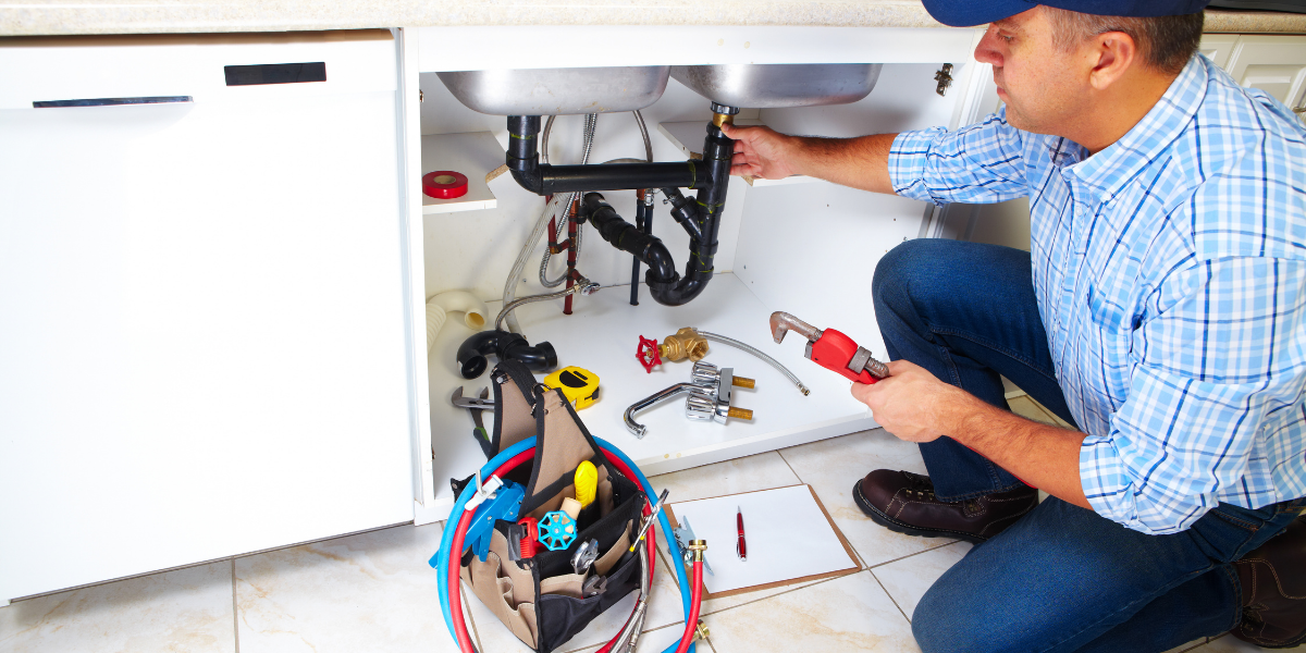 When to Call a Plumber for Low Water Pressure